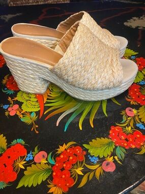Women’s Universal Thread Sz 9.5 - Nessa Platform Mule Heels